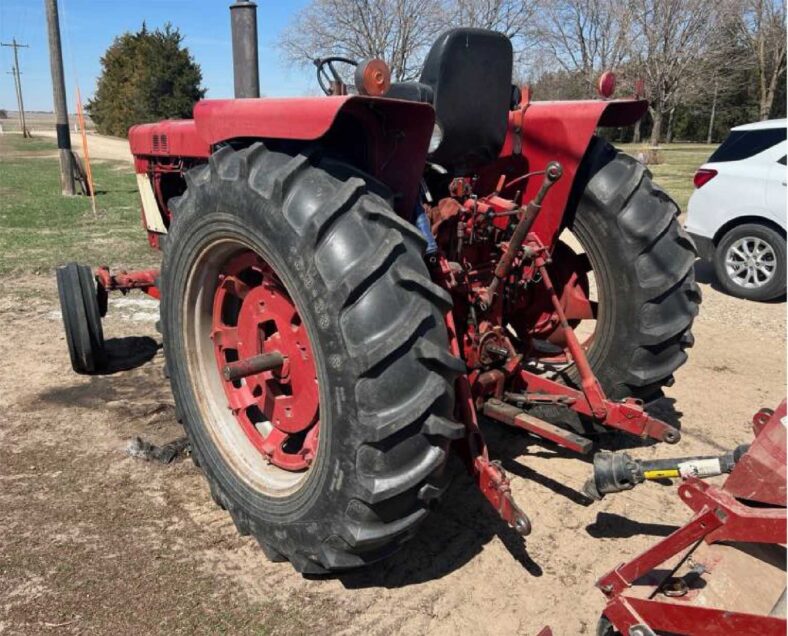 [auction]: Case Ih 686 Tractor - Cag