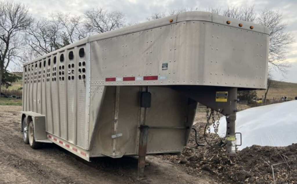 Auction Wilson Livestock Trailer Cag